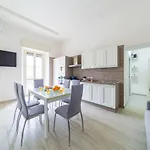 Chiara Modern By Wonderful Italy * Napoli